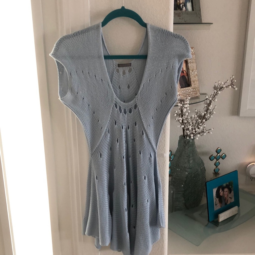 Contemporary loose knit sweater